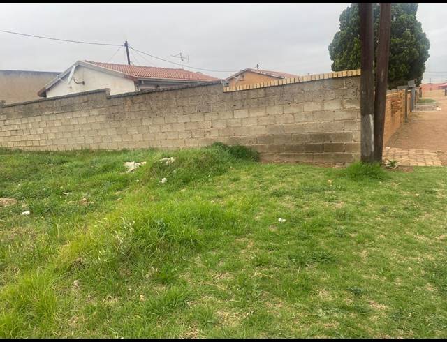 270M² VACANT LAND FOR SALE IN STRETFORD